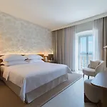 Heritage Kastelet Тучепи